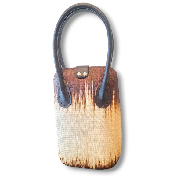 Like New Woven Hand Bag Hard Shell - Picture 3 of 10